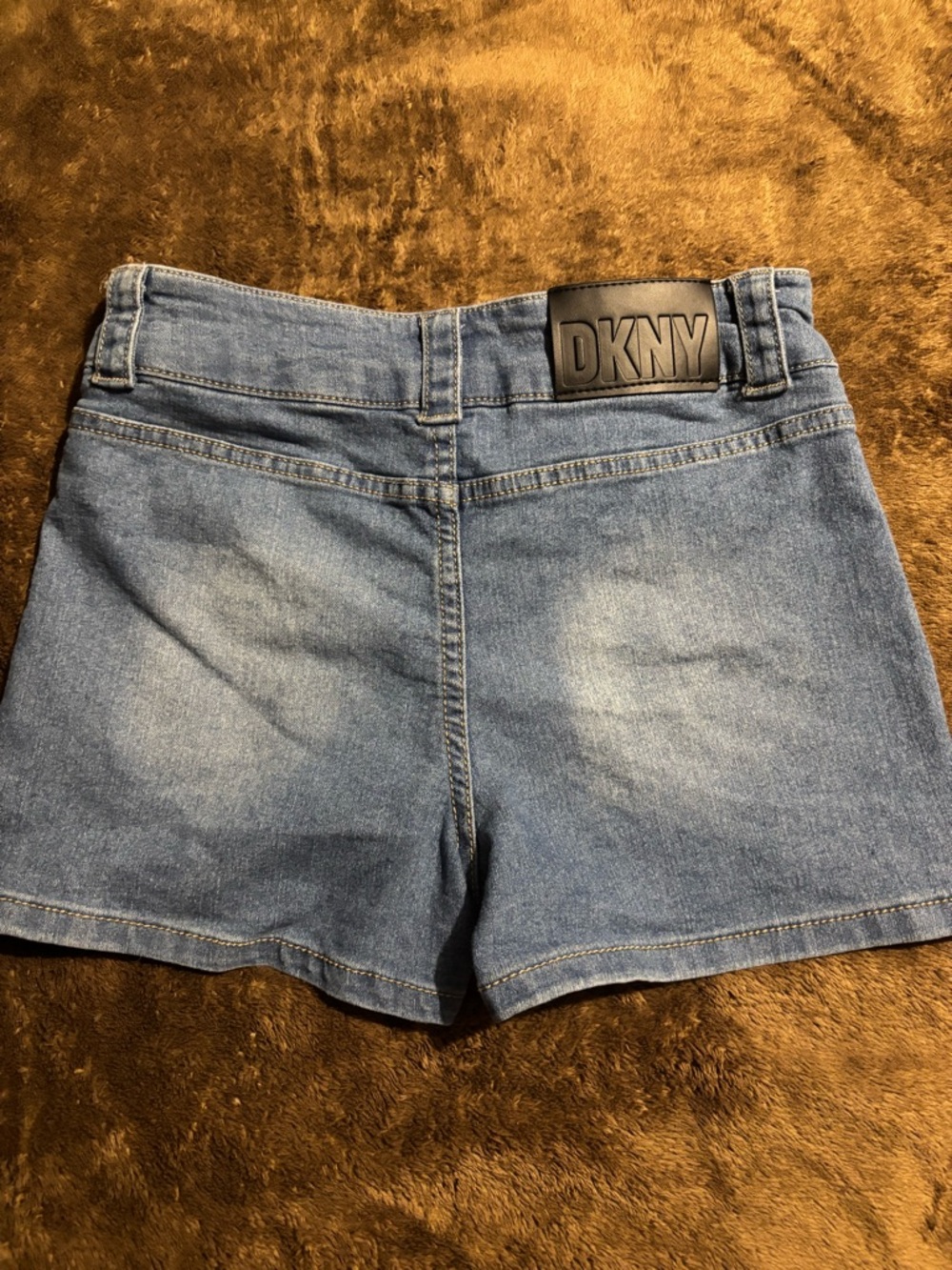 DKNY Light Wash Blue Denim Cargo Shorts - Picture 2 of 4